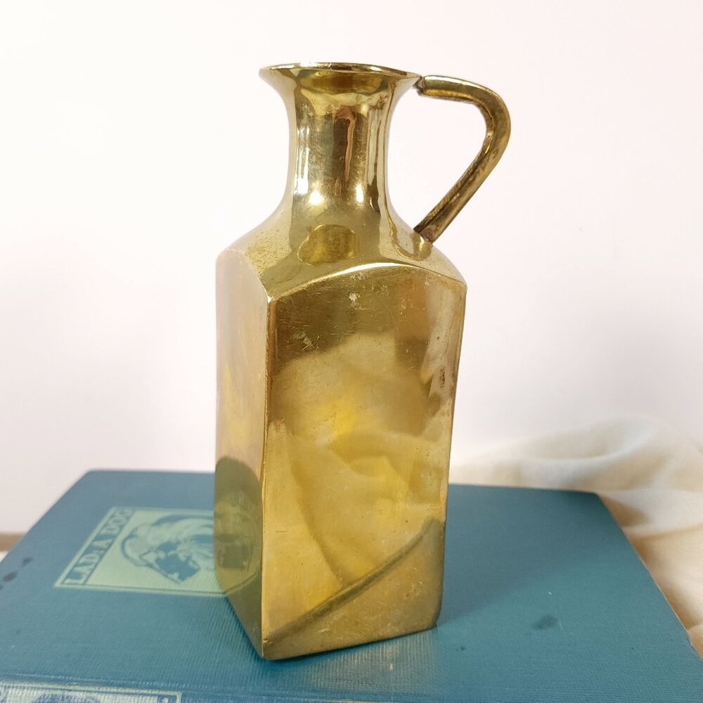 Vintage Brass Jug Pitcher Bud Vase Square‎ Base